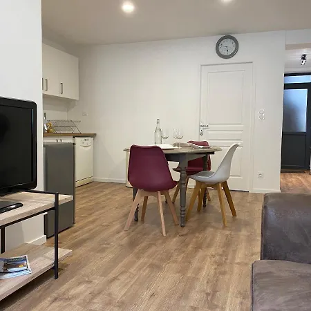 Le Puits Du Bourg Apartment Nevers Exterior photo
