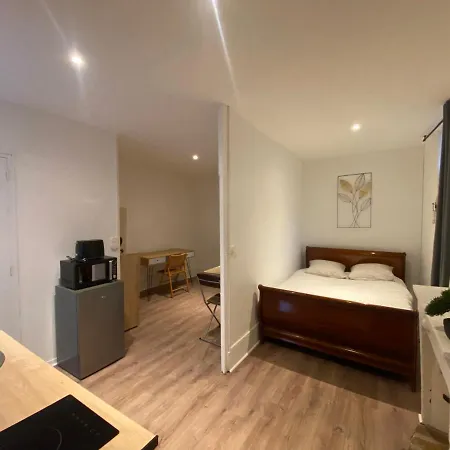 Le Puits Du Bourg Apartment Nevers Exterior photo