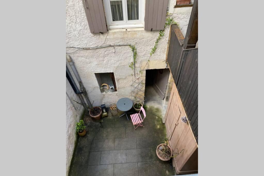 Le Puits Du Bourg Apartment