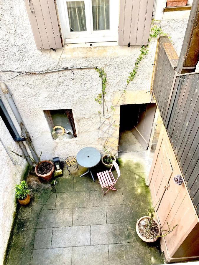 Le Puits Du Bourg *