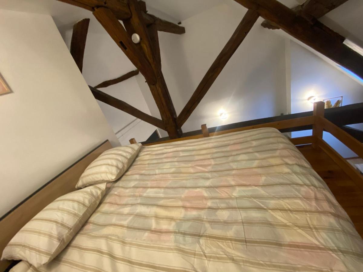 Le Puits Du Bourg Apartment