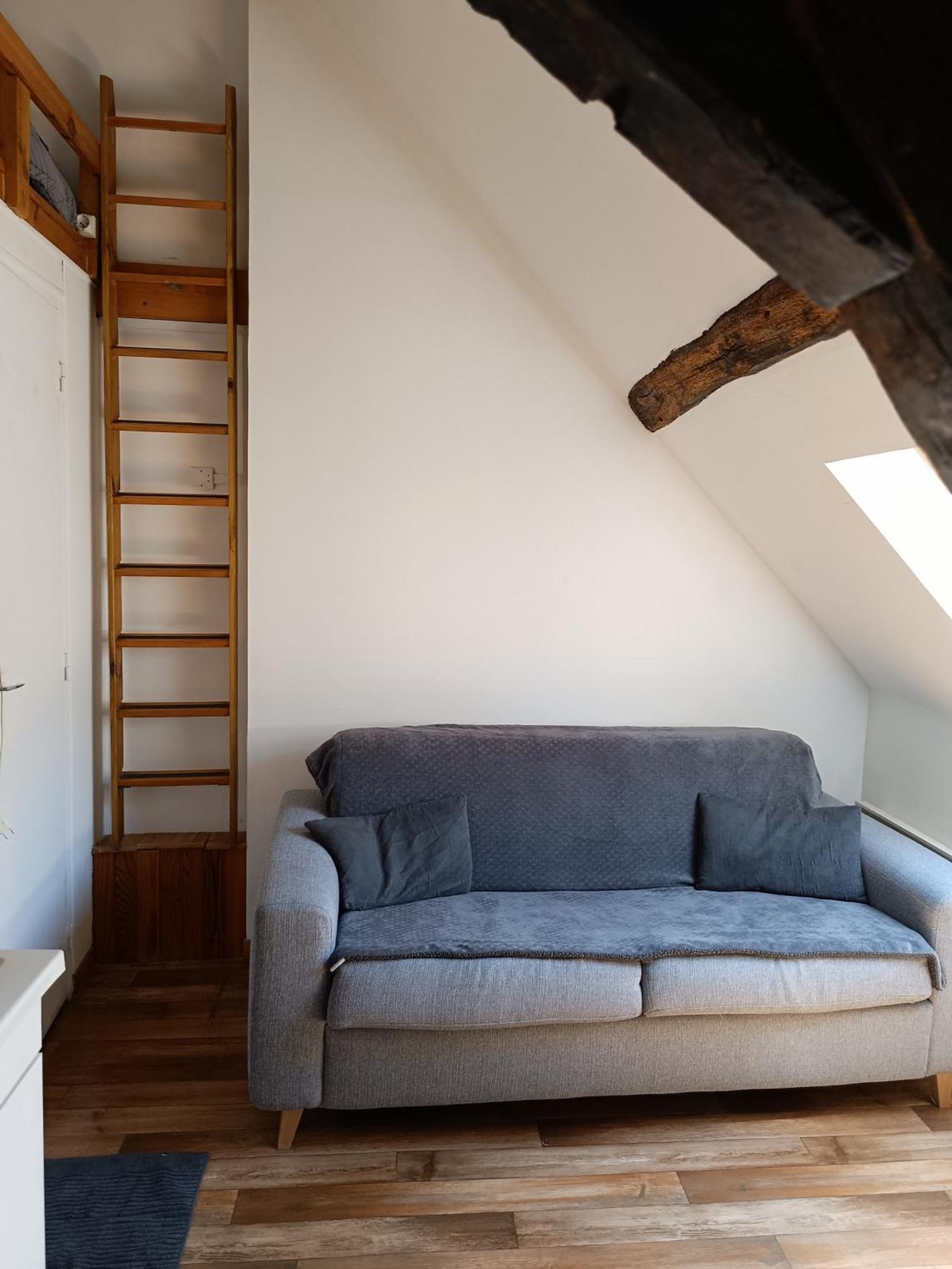 Le Puits Du Bourg Apartment